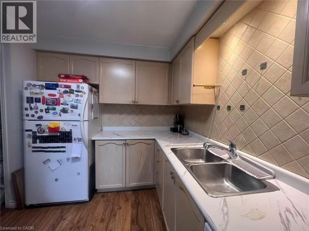 135 Essling Avenue, Hamilton, Ontario  L9B 2H9 - Photo 5 - 40810230