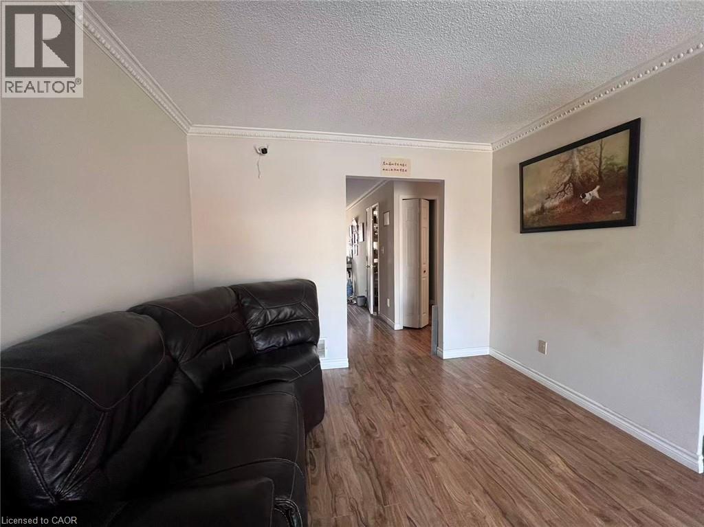 135 Essling Avenue, Hamilton, Ontario  L9B 2H9 - Photo 14 - 40810230