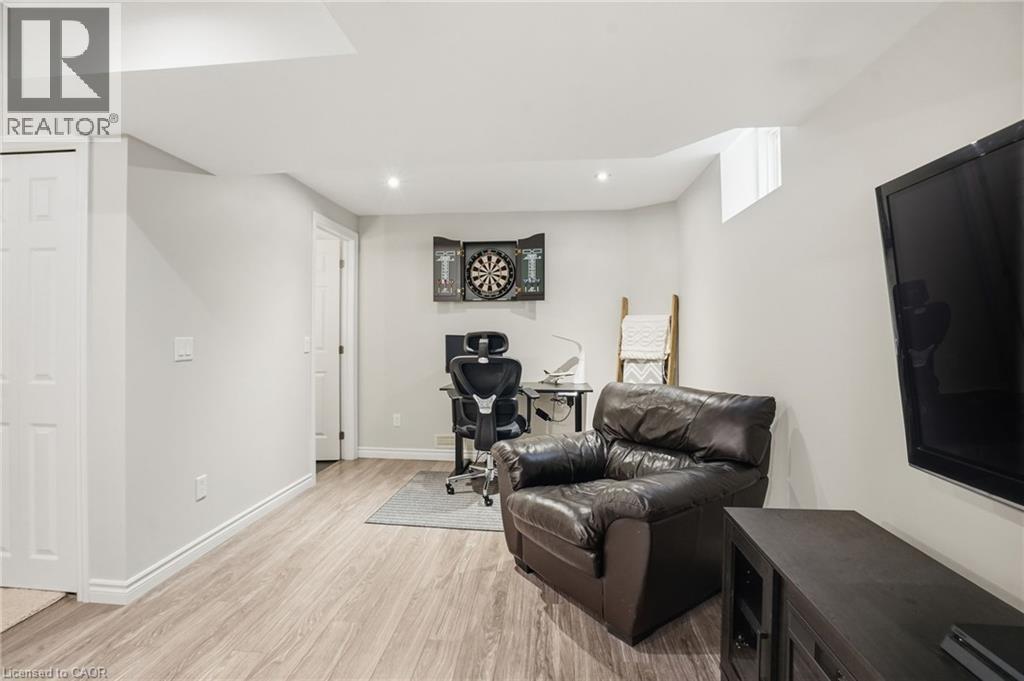 66 Blue Sky Trail, Waterdown, Ontario  L8B 0X6 - Photo 34 - 40810329