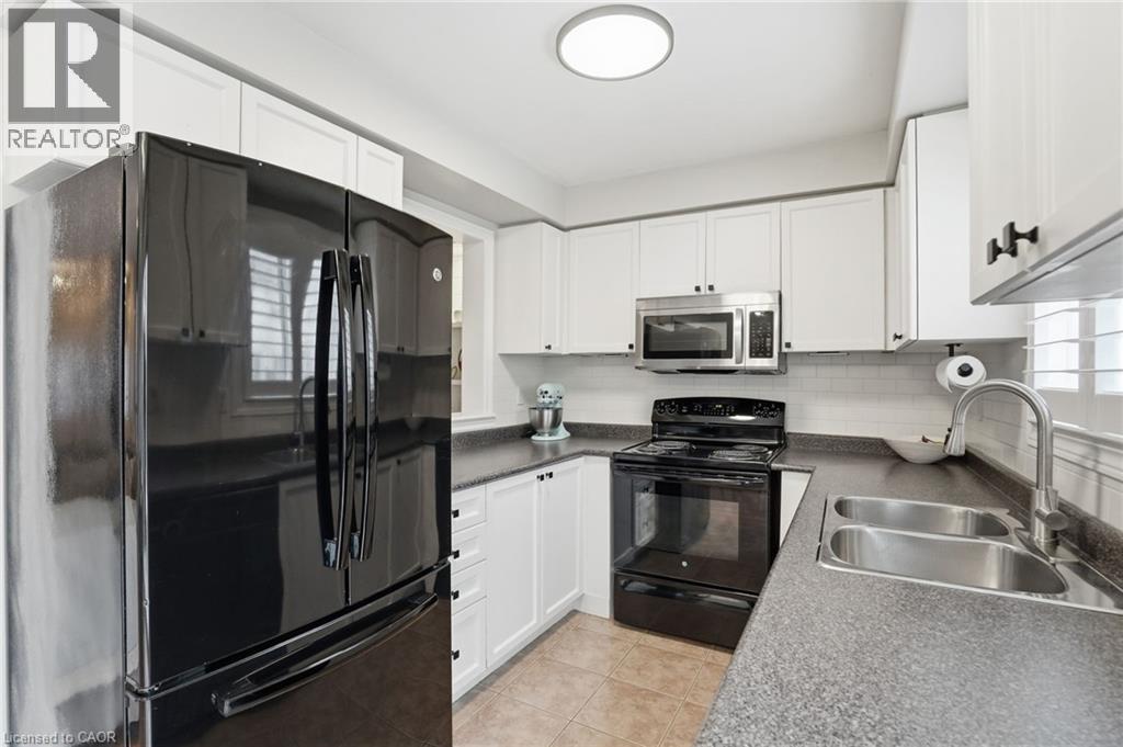 66 Blue Sky Trail, Waterdown, Ontario  L8B 0X6 - Photo 17 - 40810329