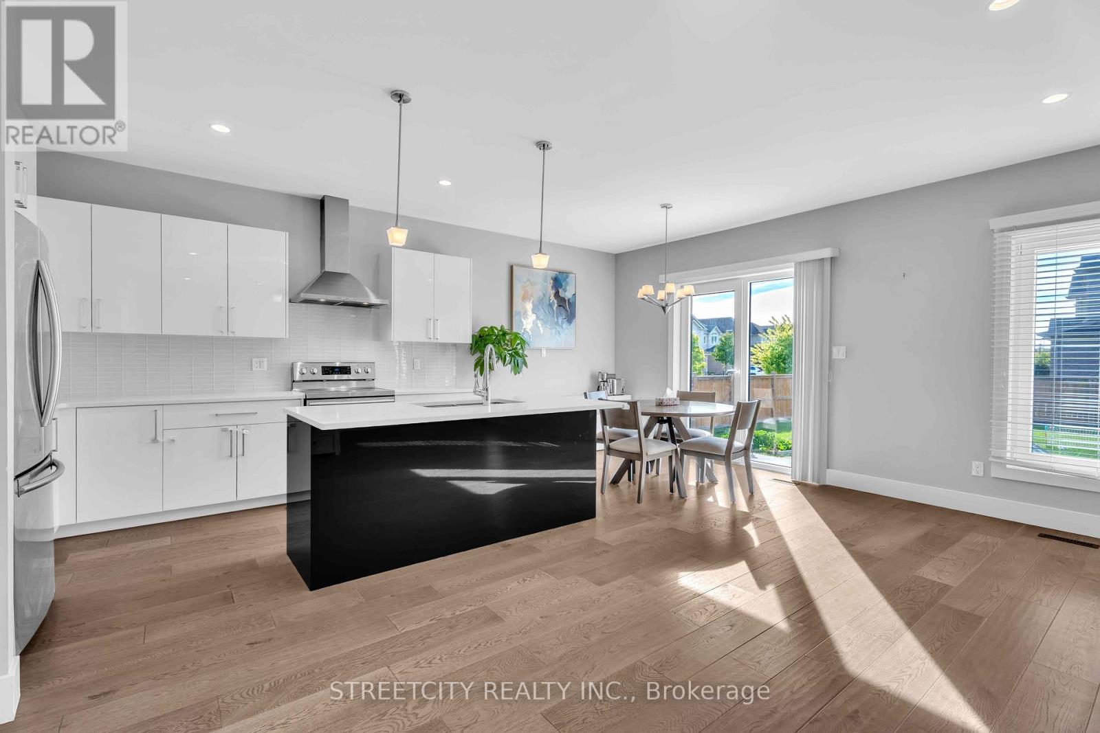 2167 Wateroak Drive, London North, Ontario  N6G 0P9 - Photo 12 - X12862420