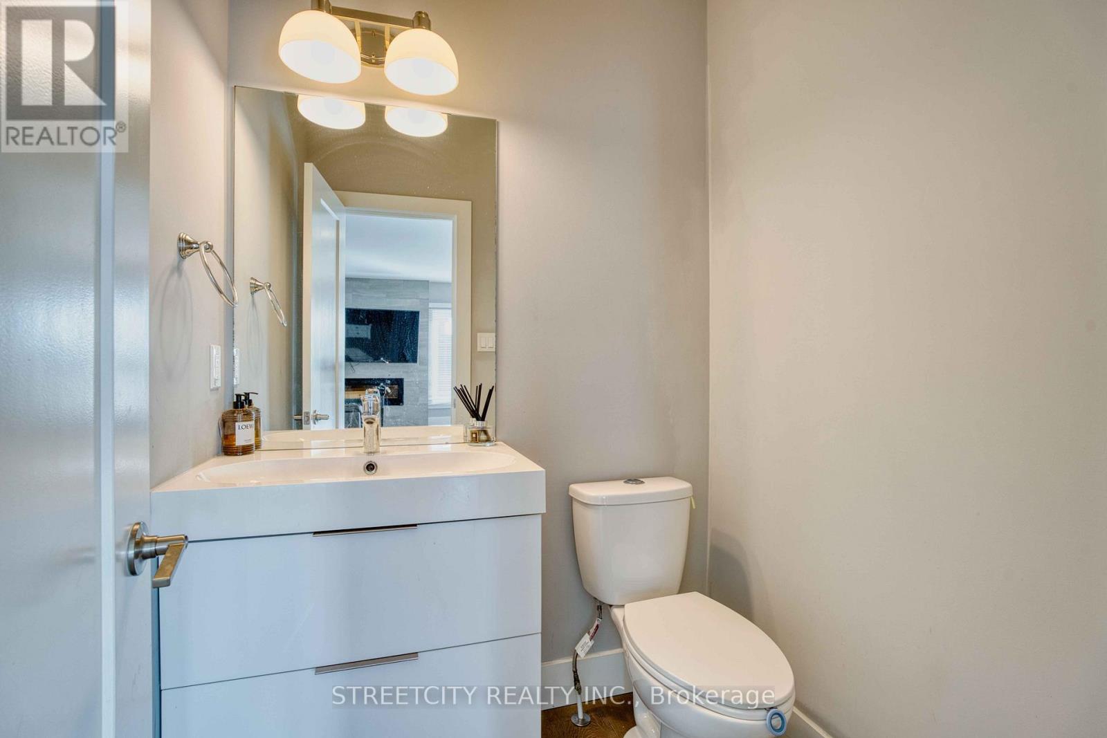 2167 Wateroak Drive, London North, Ontario  N6G 0P9 - Photo 18 - X12862420