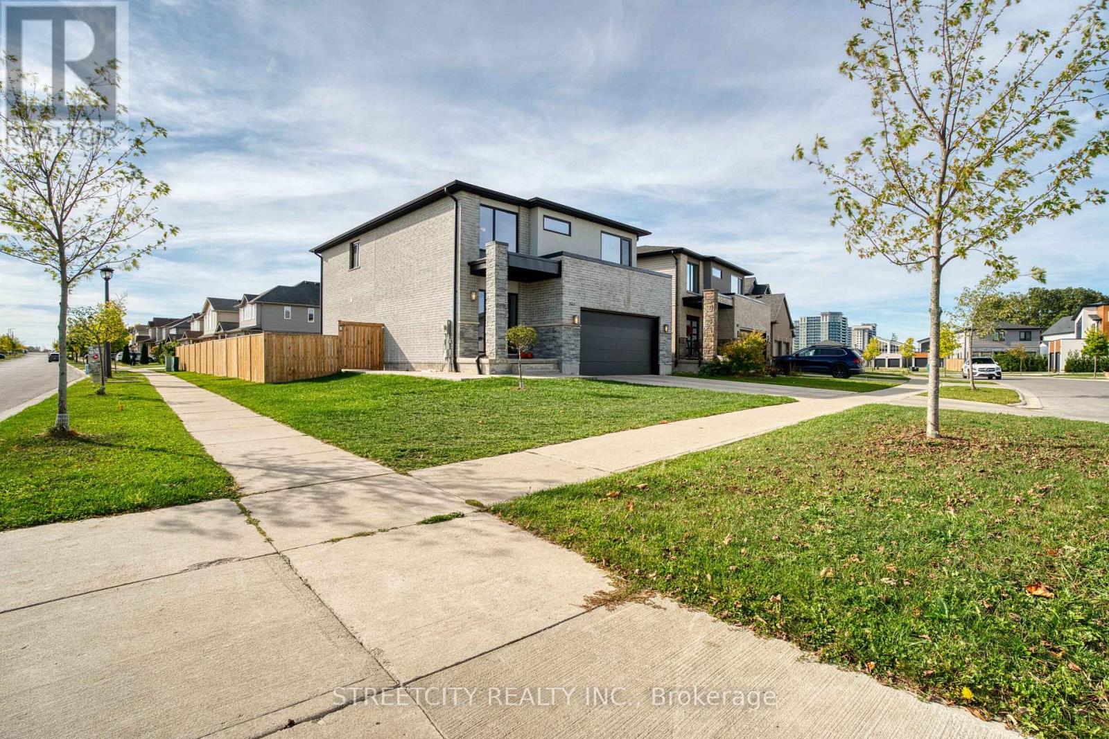 2167 Wateroak Drive, London North, Ontario  N6G 0P9 - Photo 2 - X12862420