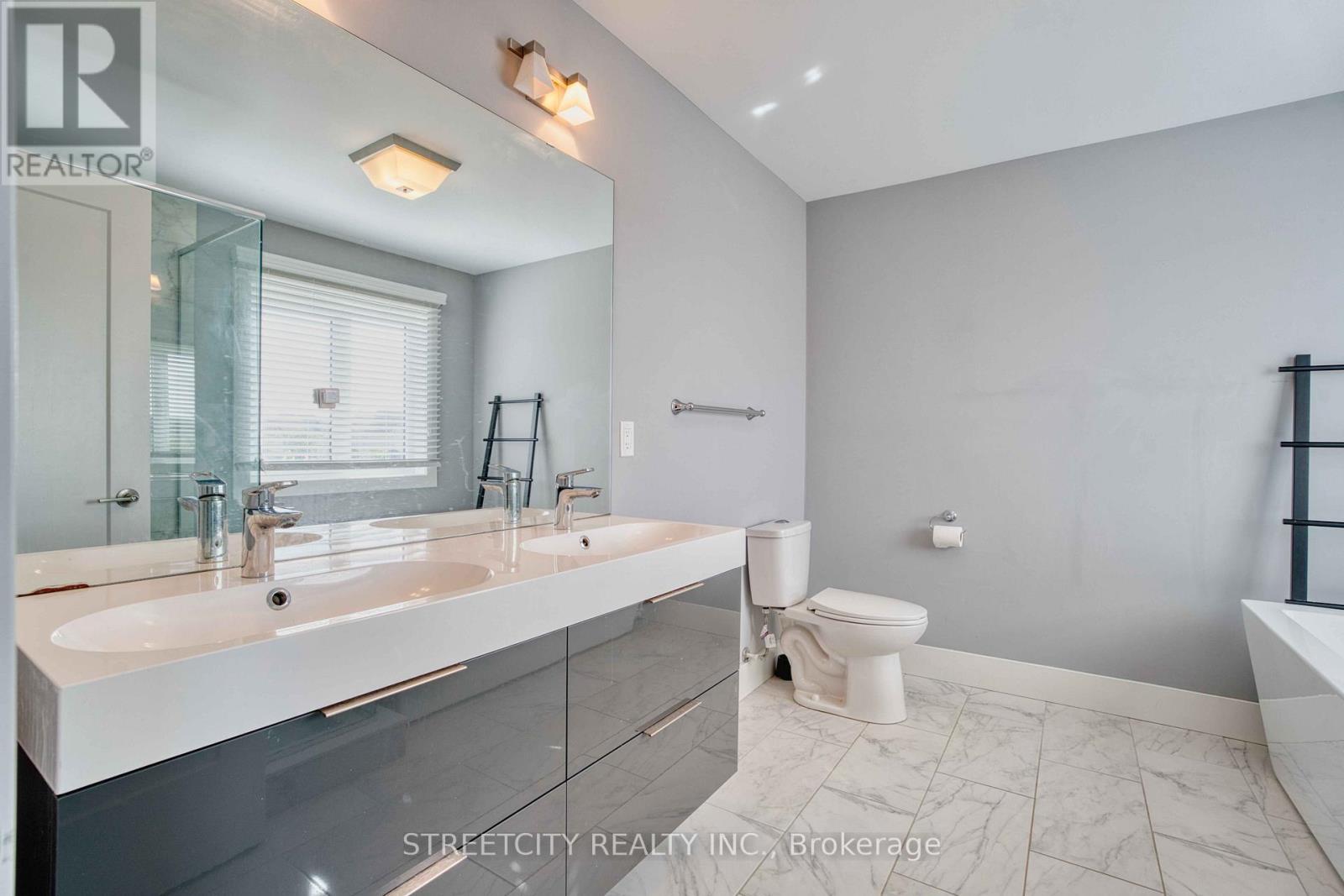 2167 Wateroak Drive, London North, Ontario  N6G 0P9 - Photo 24 - X12862420