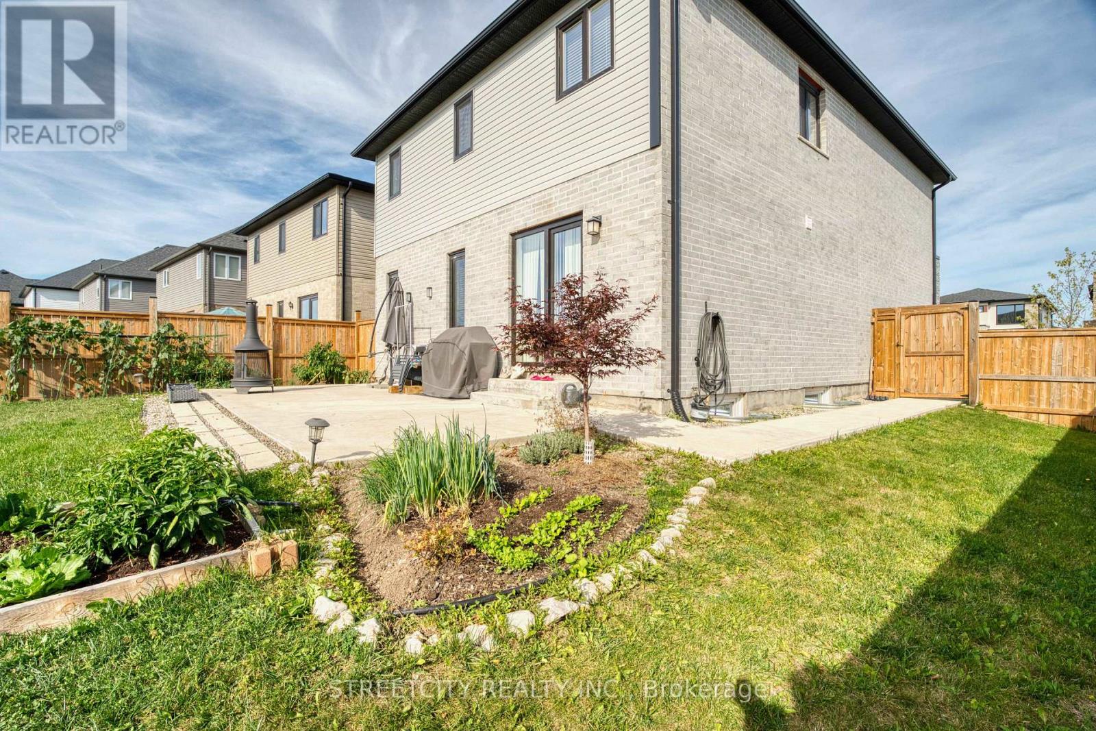 2167 Wateroak Drive, London North, Ontario  N6G 0P9 - Photo 36 - X12862420