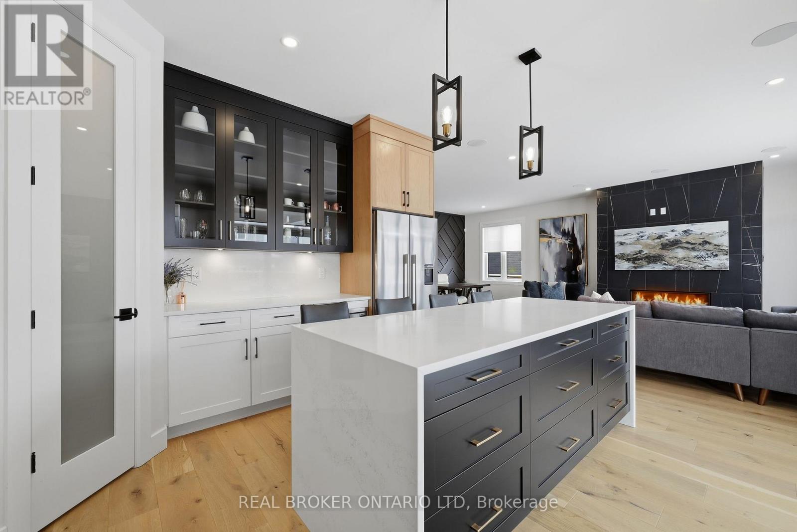 1600 Medway Park Drive, London North, Ontario  N6G 3W1 - Photo 4 - X12862522