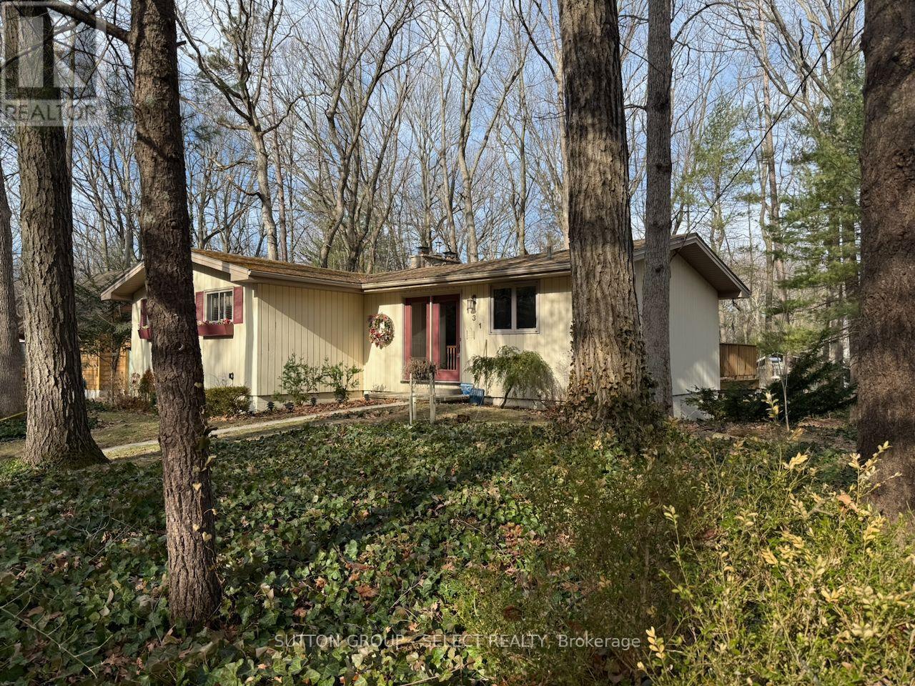 Photo 2 of 20 for 10296 Pines Parkway