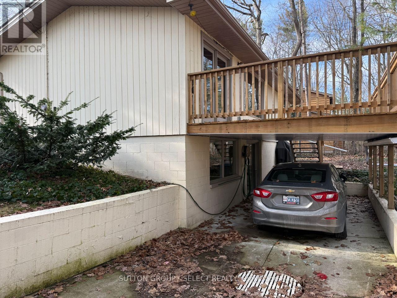 Photo 4 of 20 for 10296 Pines Parkway