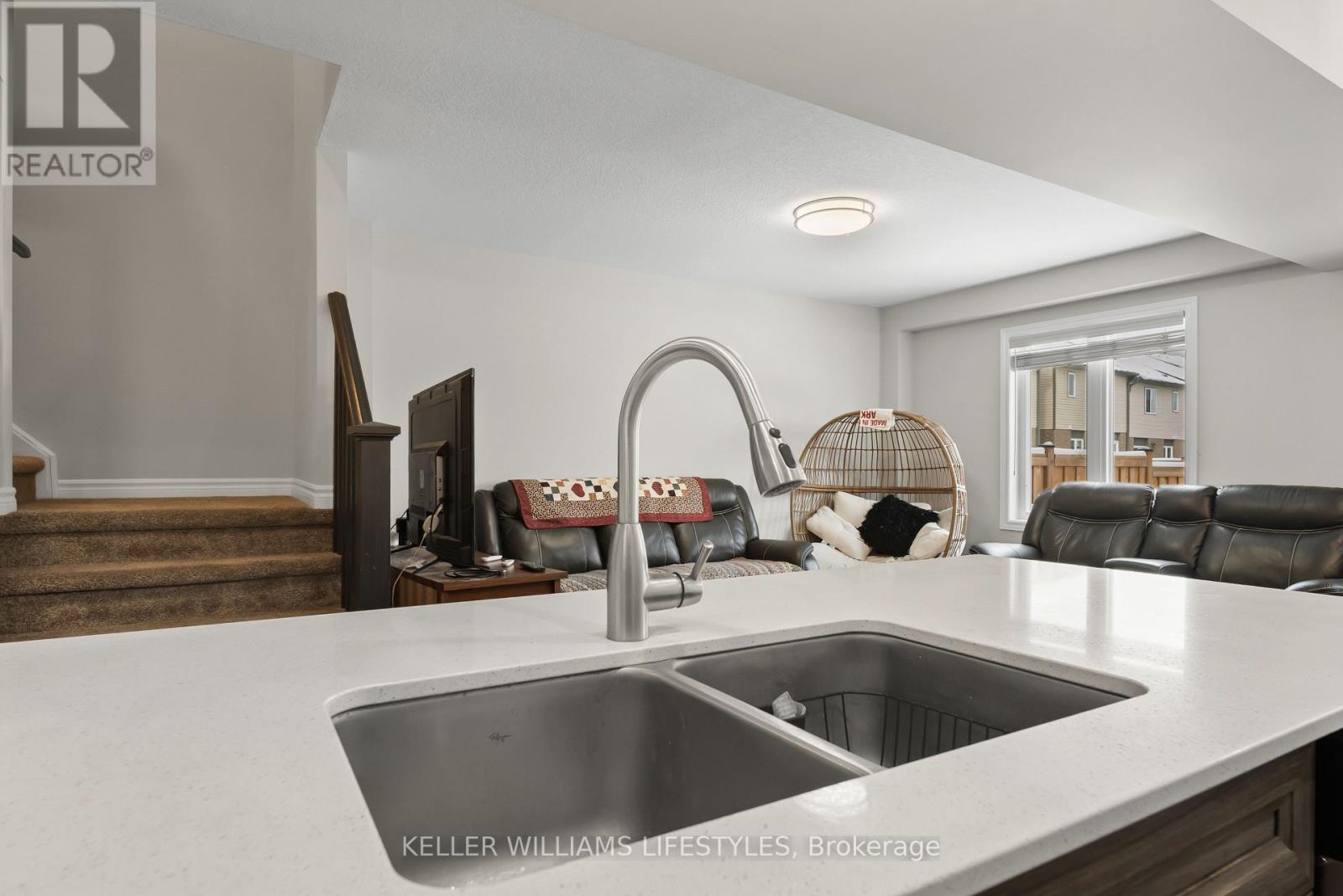 2723 Asima Drive, London South, Ontario  N6M 0E9 - Photo 10 - X12862590