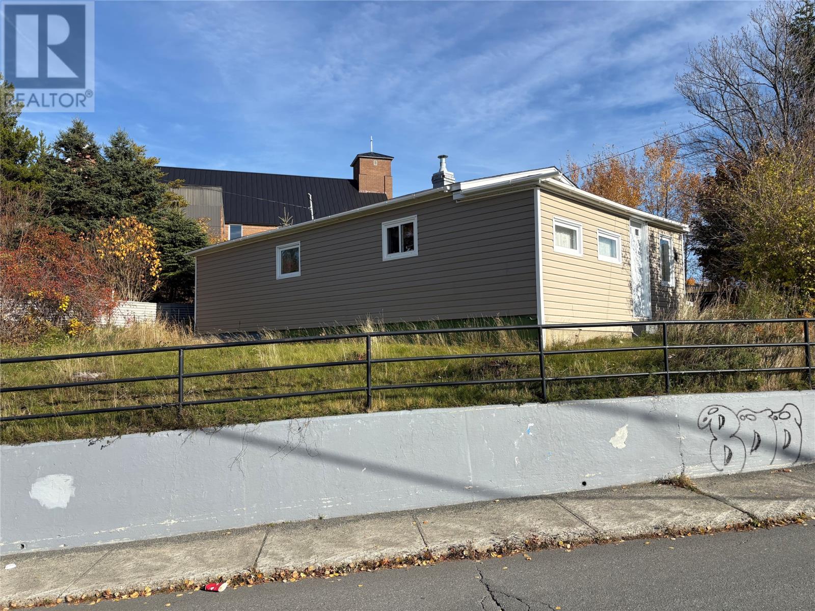 8 Thirteenth Avenue, Grand Falls Windsor, Newfoundland & Labrador  A2B 1E7 - Photo 4 - 1292943