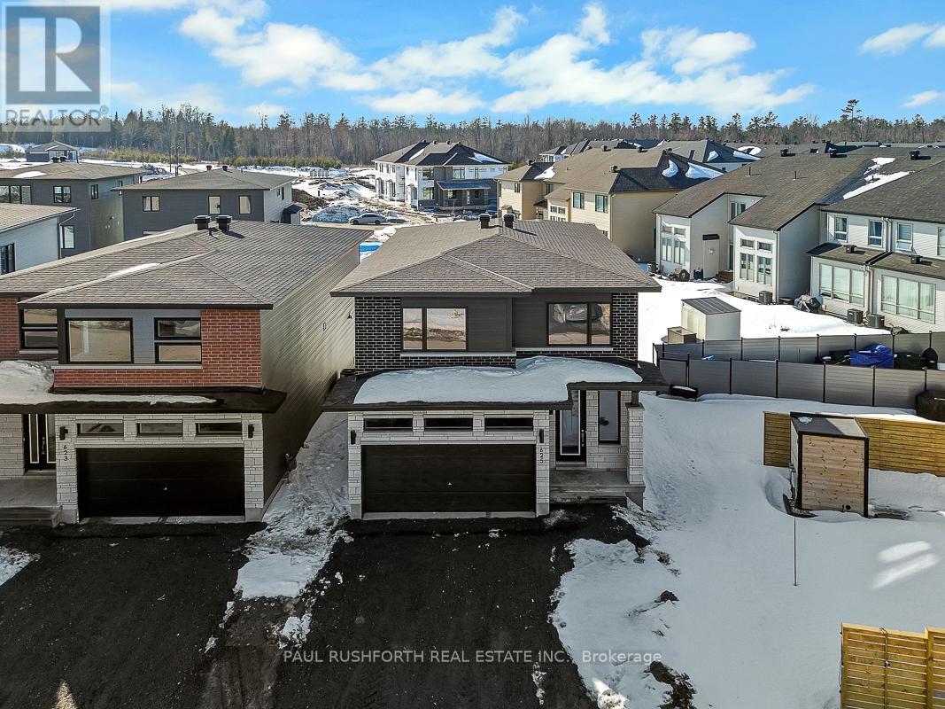 625 Miikana Road, Ottawa, Ontario  K1X 0G5 - Photo 2 - X12862400