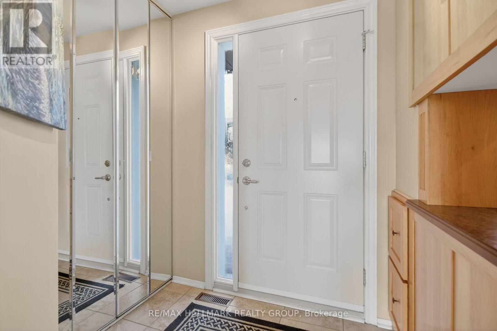 1722 Rodin Way, Ottawa, Ontario  K1C 4Y8 - Photo 5 - X12862474