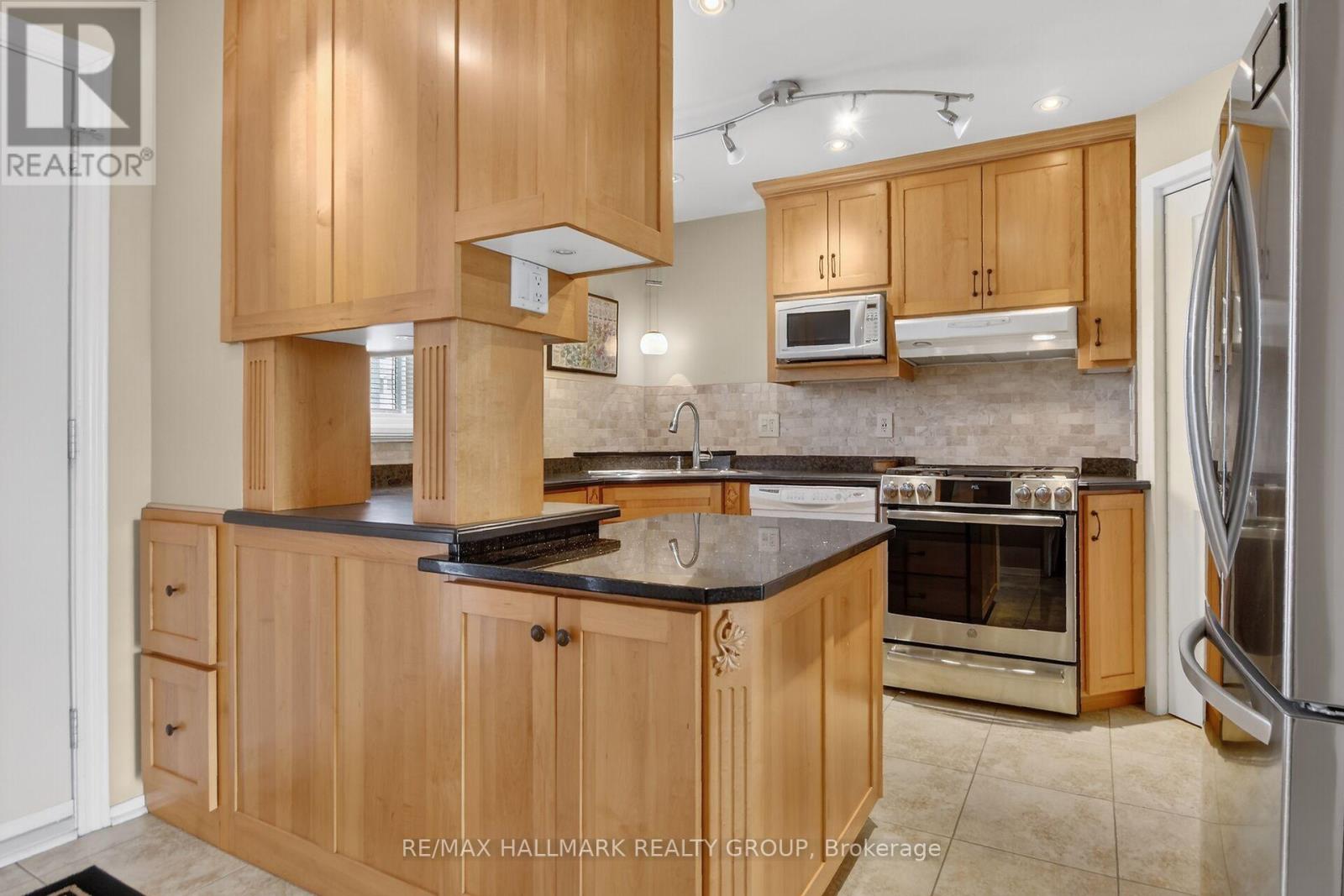 1722 Rodin Way, Ottawa, Ontario  K1C 4Y8 - Photo 6 - X12862474