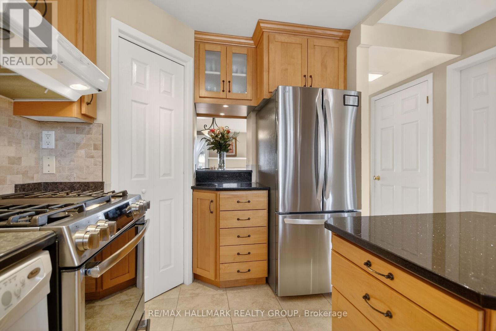 1722 Rodin Way, Ottawa, Ontario  K1C 4Y8 - Photo 9 - X12862474