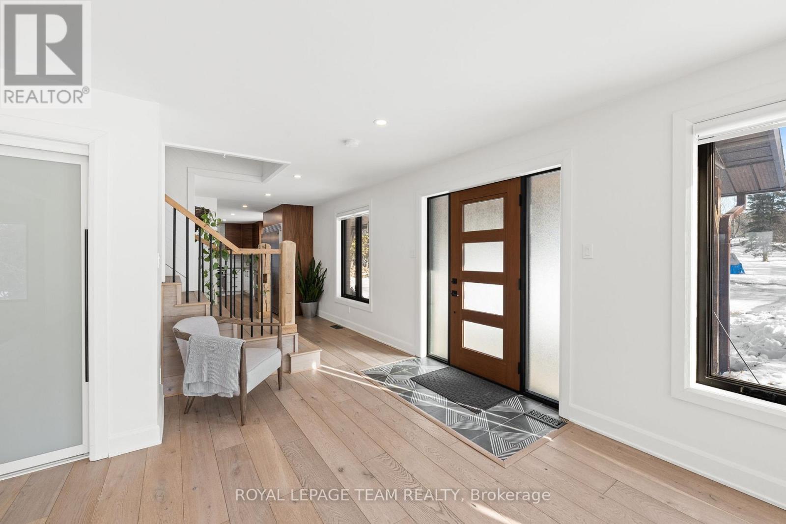 2070 River Road, Ottawa, Ontario  K4M 1B4 - Photo 5 - X12862516