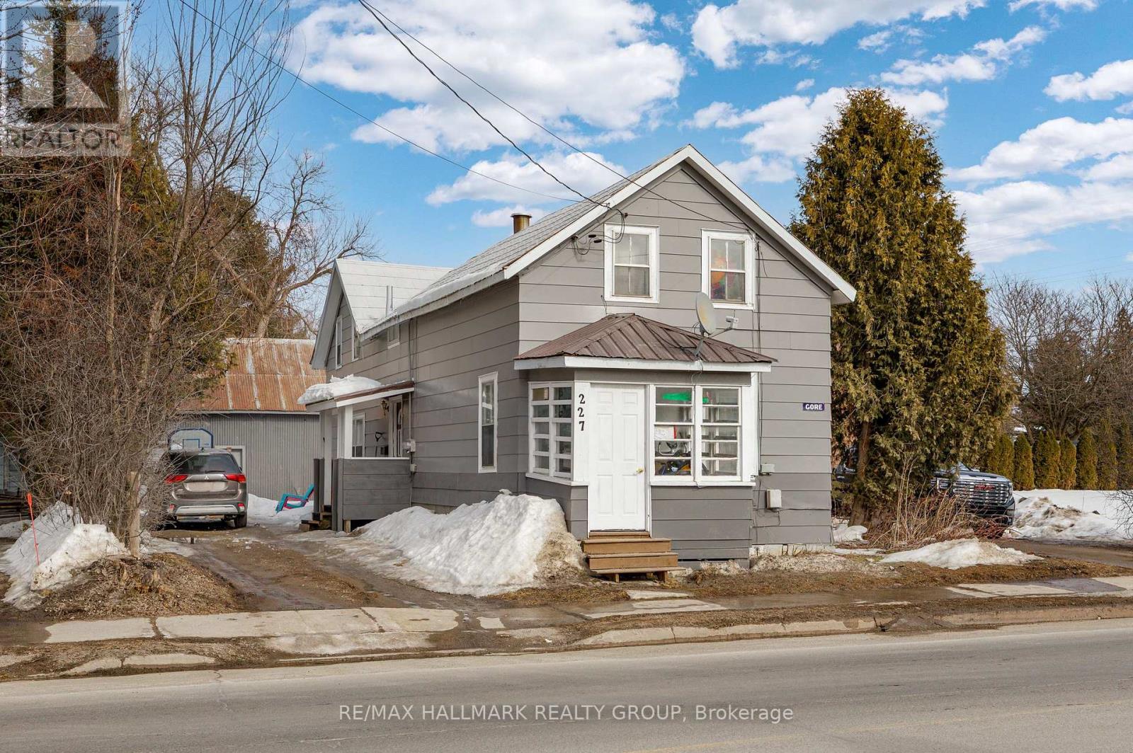 229 Gore Street E, Perth, Ontario  K7H 1K6 - Photo 2 - X12862550
