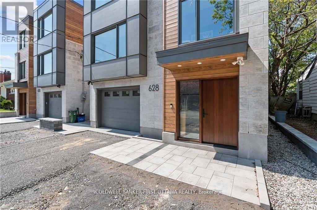 628 Parkview Road, Ottawa, Ontario  K1Z 6E5 - Photo 3 - X12862604