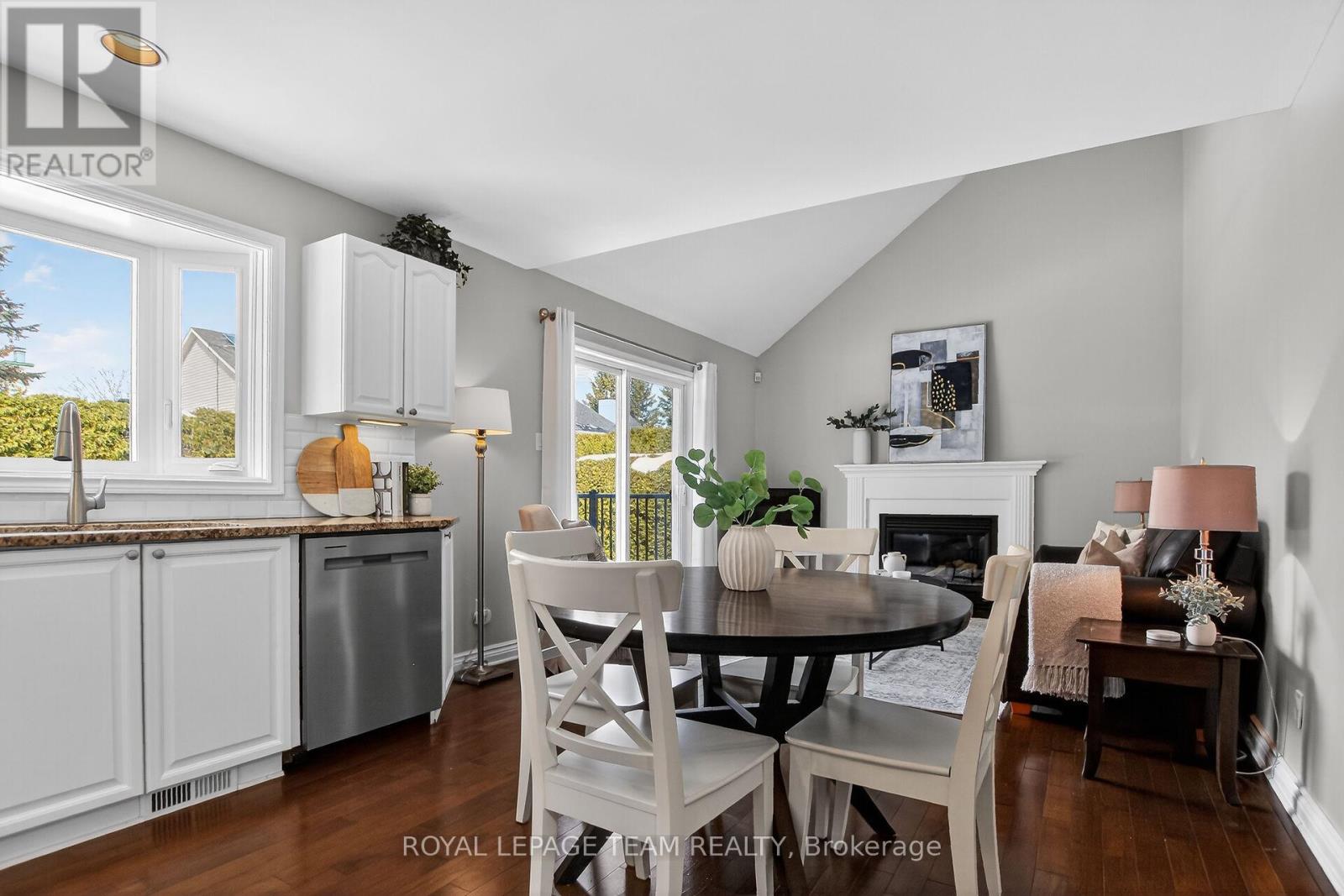 22 Renshaw Avenue, Ottawa, Ontario  K2S 1G9 - Photo 14 - X12862616