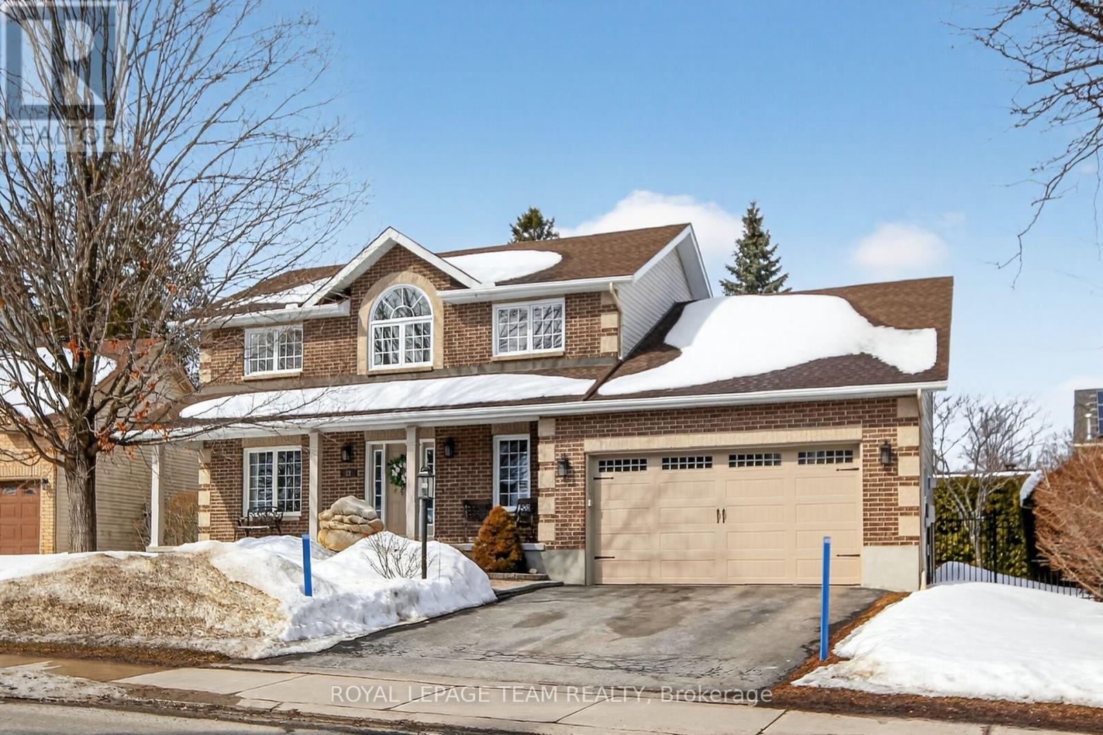 22 Renshaw Avenue, Ottawa, Ontario  K2S 1G9 - Photo 2 - X12862616