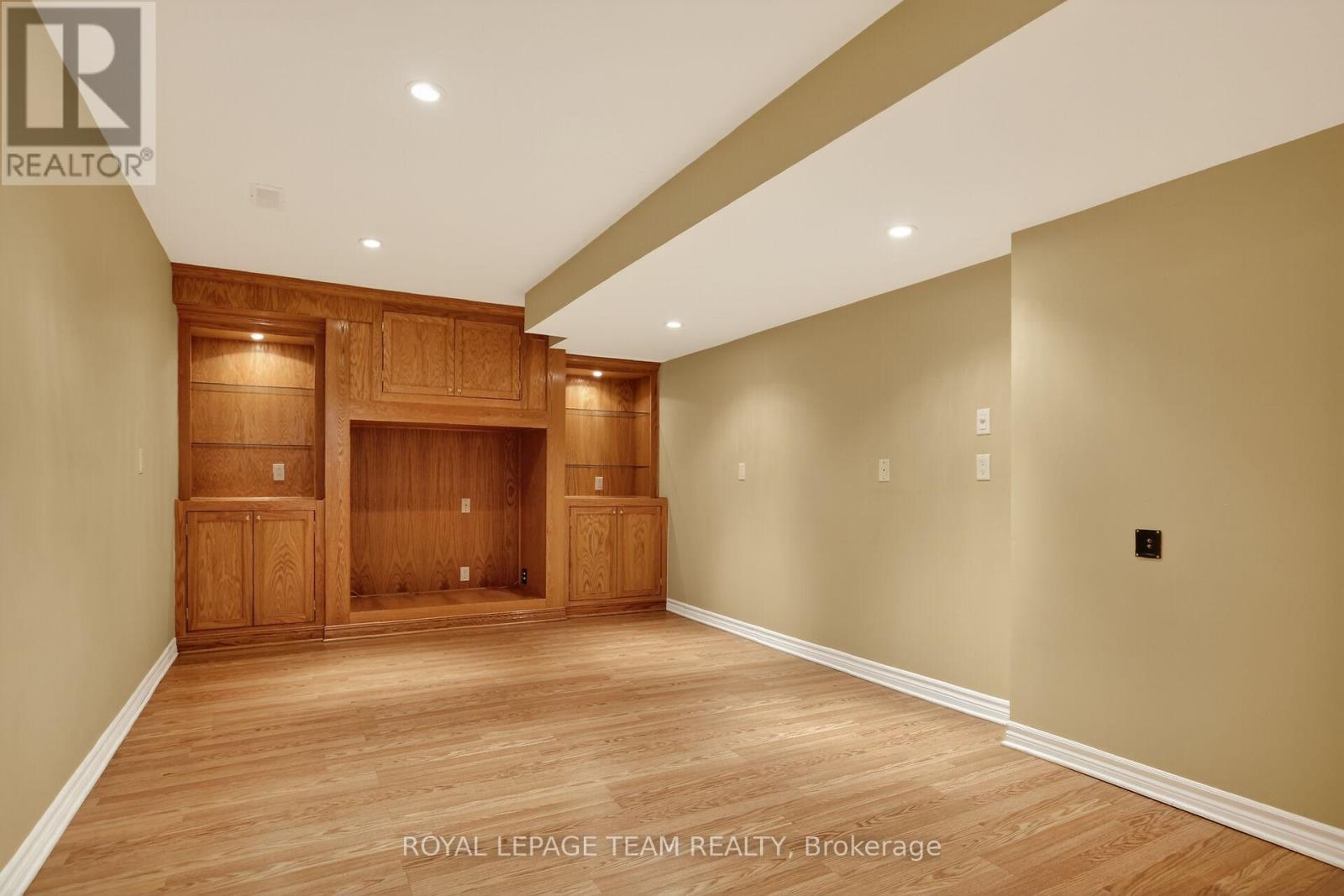 22 Renshaw Avenue, Ottawa, Ontario  K2S 1G9 - Photo 36 - X12862616