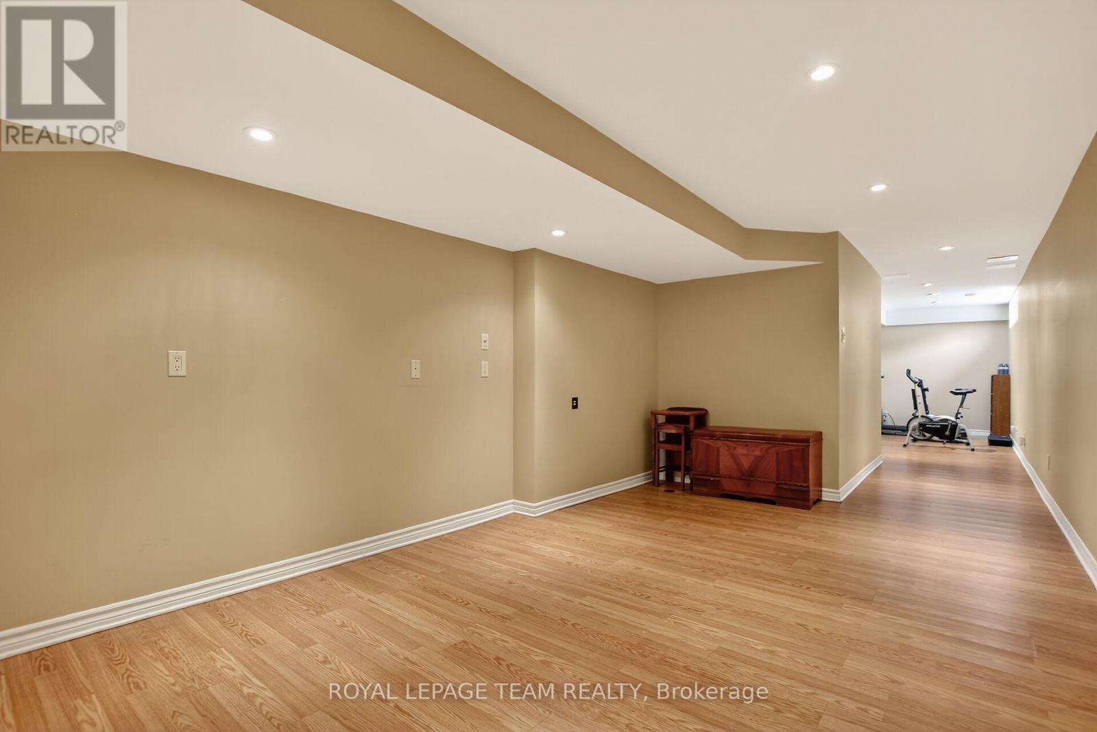 22 Renshaw Avenue, Ottawa, Ontario  K2S 1G9 - Photo 37 - X12862616