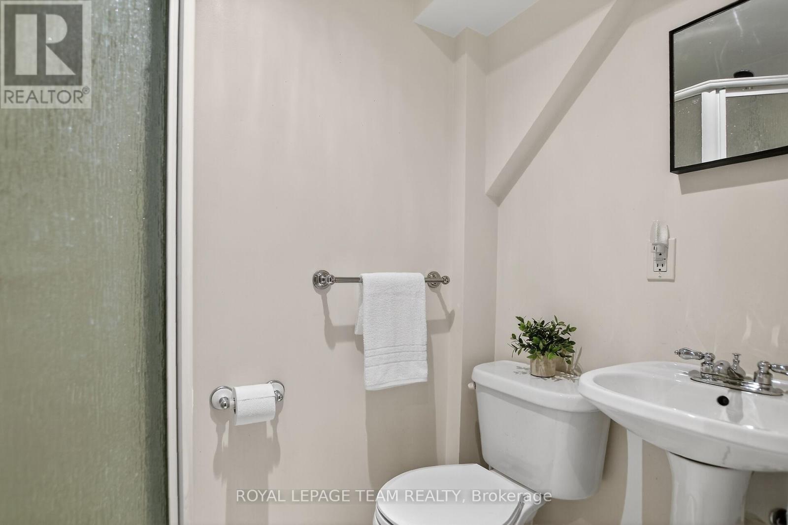 22 Renshaw Avenue, Ottawa, Ontario  K2S 1G9 - Photo 38 - X12862616