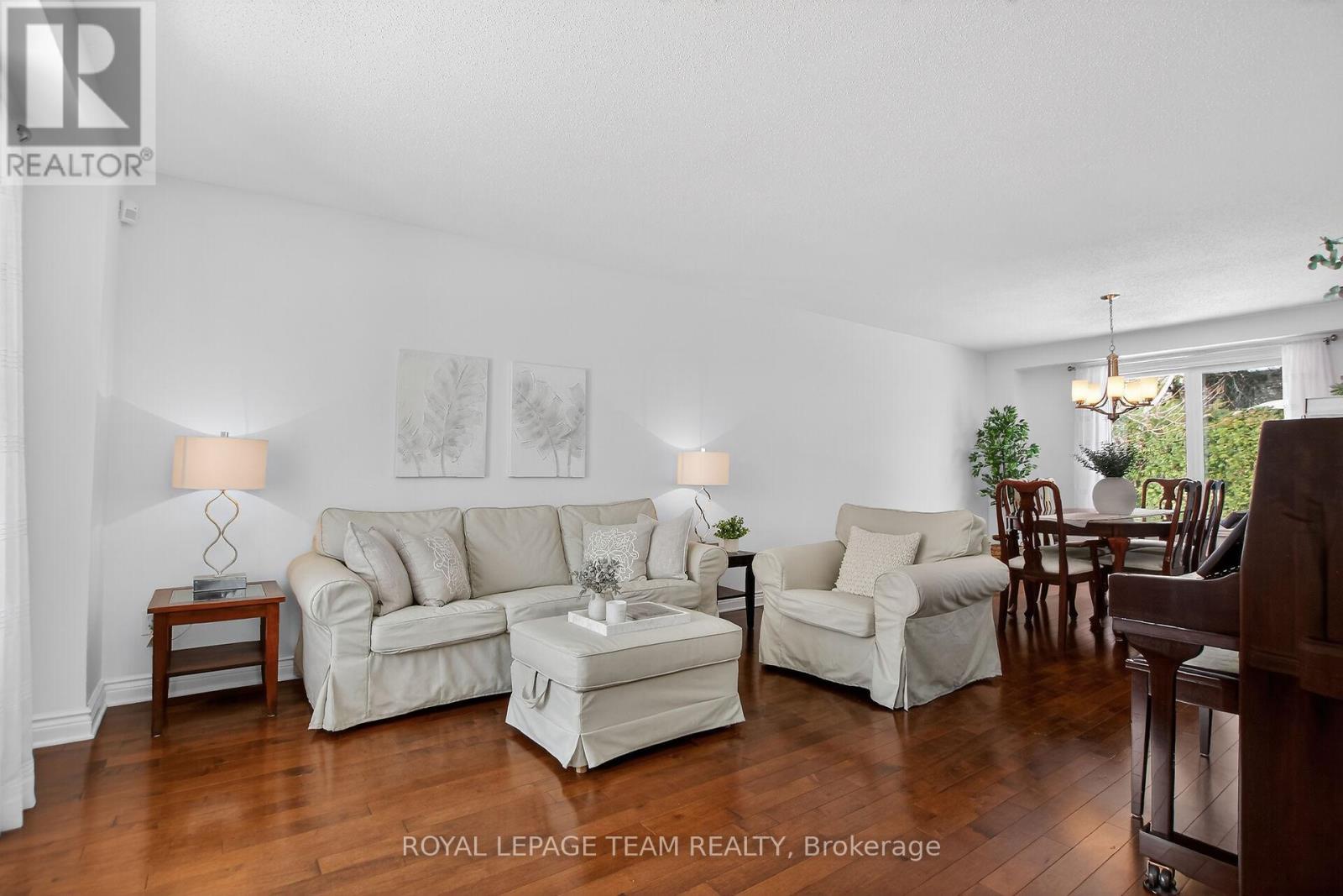 22 Renshaw Avenue, Ottawa, Ontario  K2S 1G9 - Photo 6 - X12862616