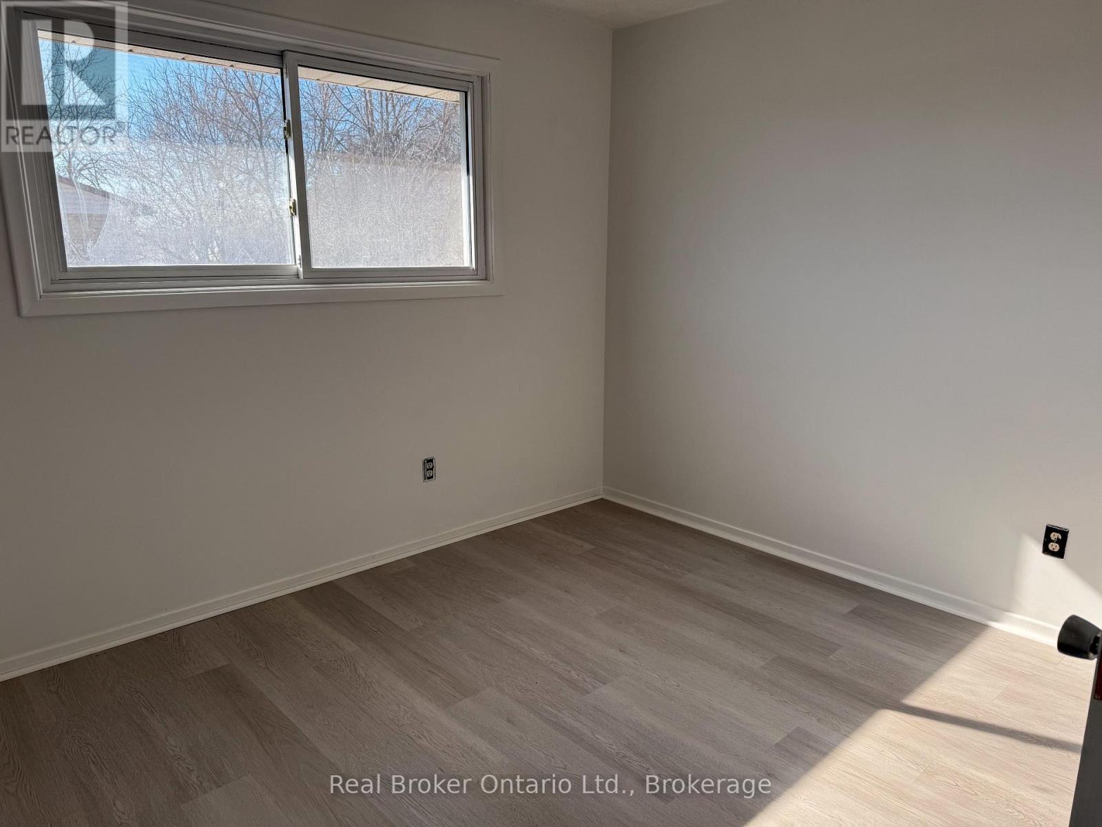 Unit 3 - 36 Graham Avenue, Brantford, Ontario  N3T 1C4 - Photo 11 - X12862578