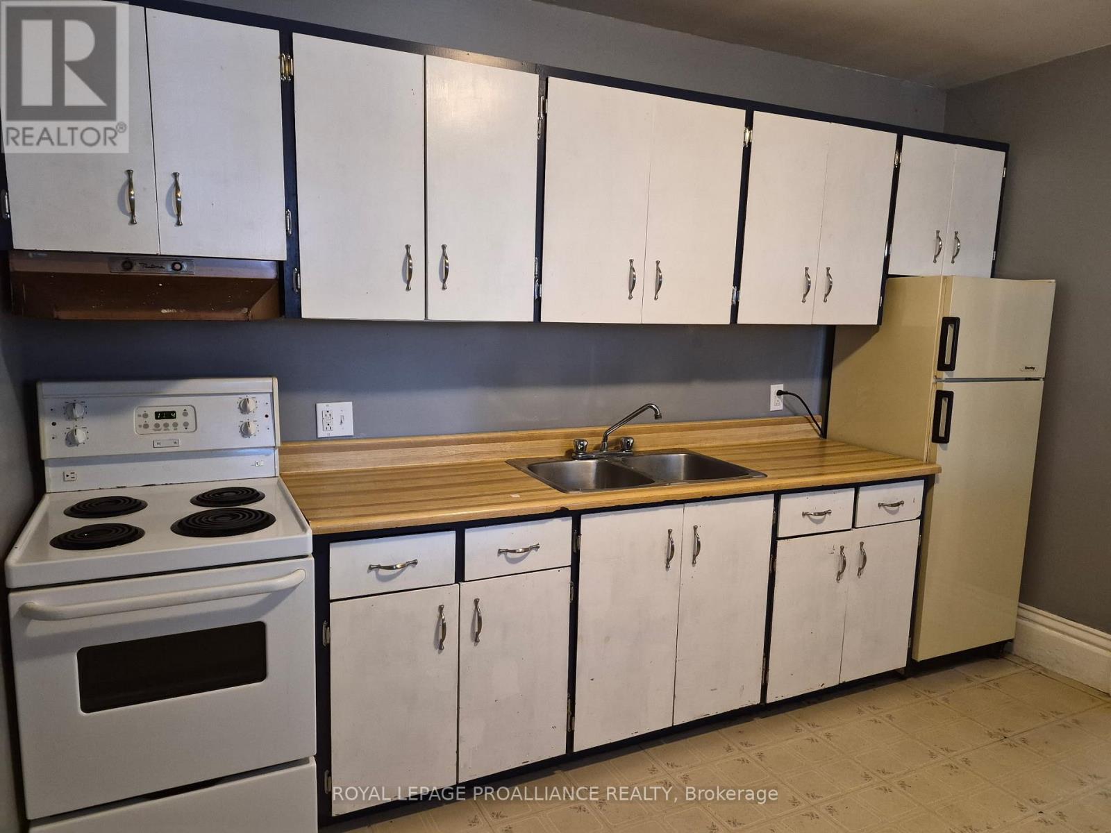 2 - 82 Pearl Street W, Brockville, Ontario  K6V 4B9 - Photo 5 - X12862476