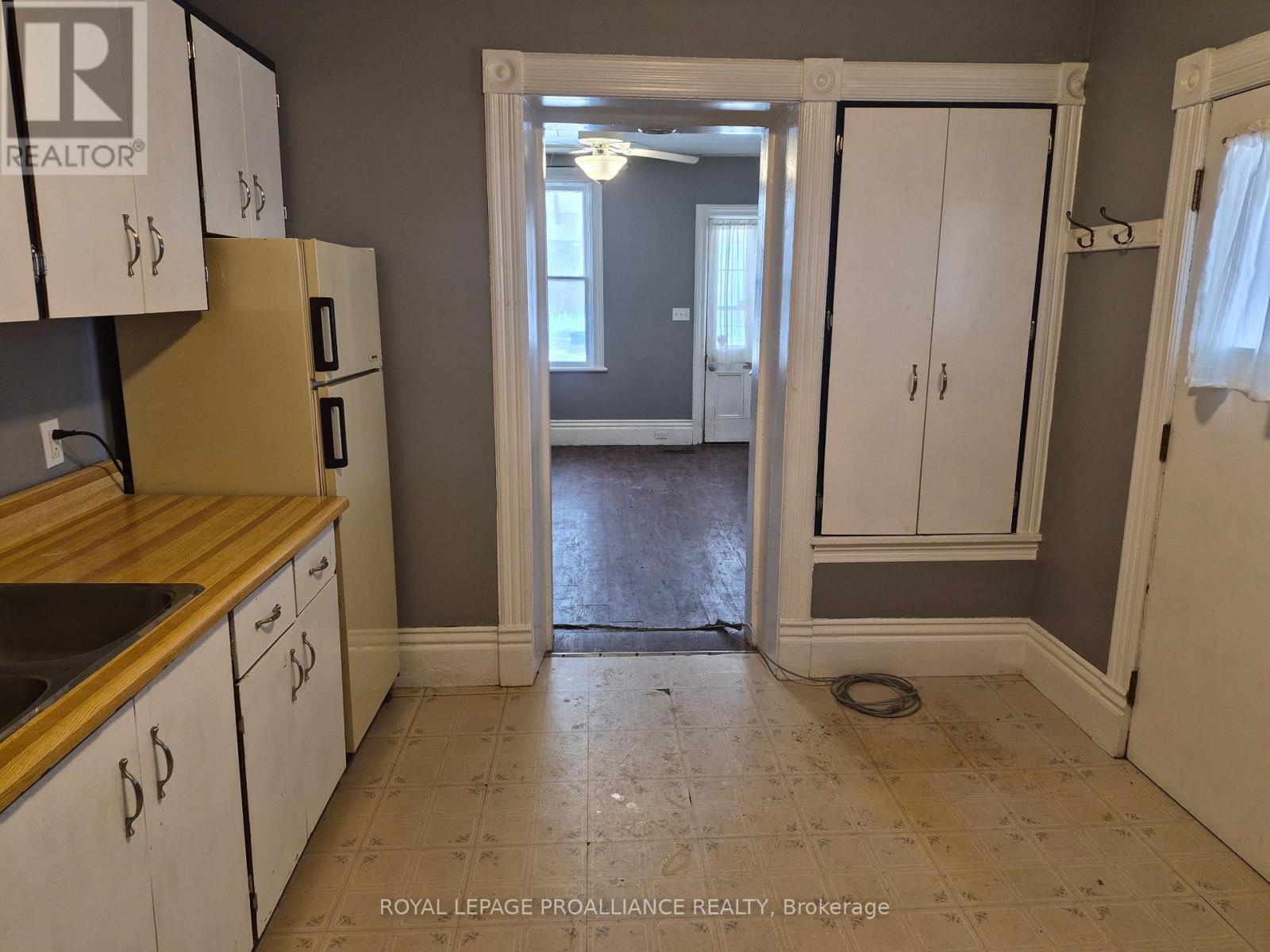 2 - 82 Pearl Street W, Brockville, Ontario  K6V 4B9 - Photo 7 - X12862476