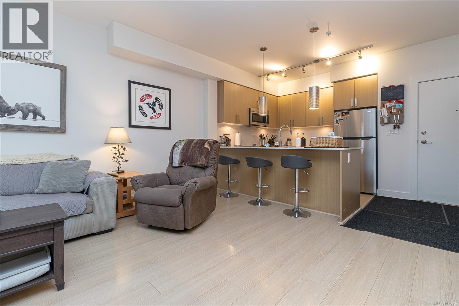 303 286 Wilfert Rd, View Royal, British Columbia  V9C 0H6 - Photo 7 - 1028080