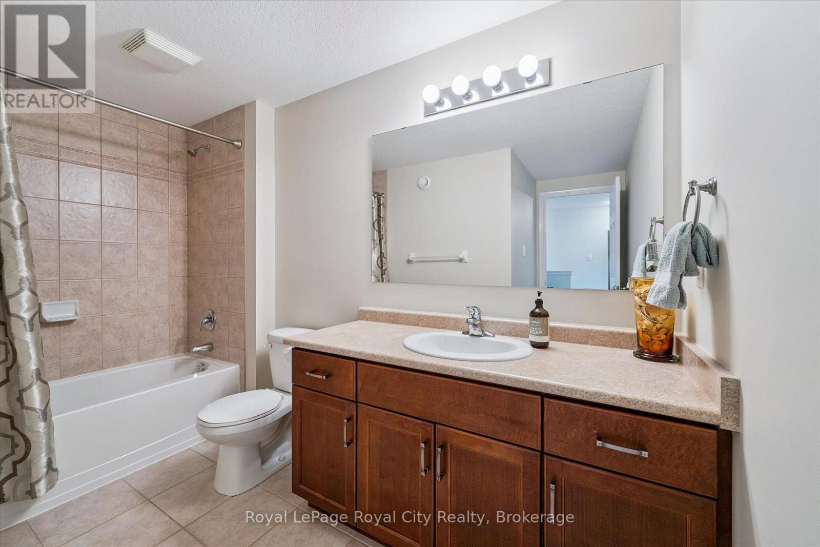 108 Mussen Street, Guelph, Ontario  N1E 0K2 - Photo 31 - X12862412