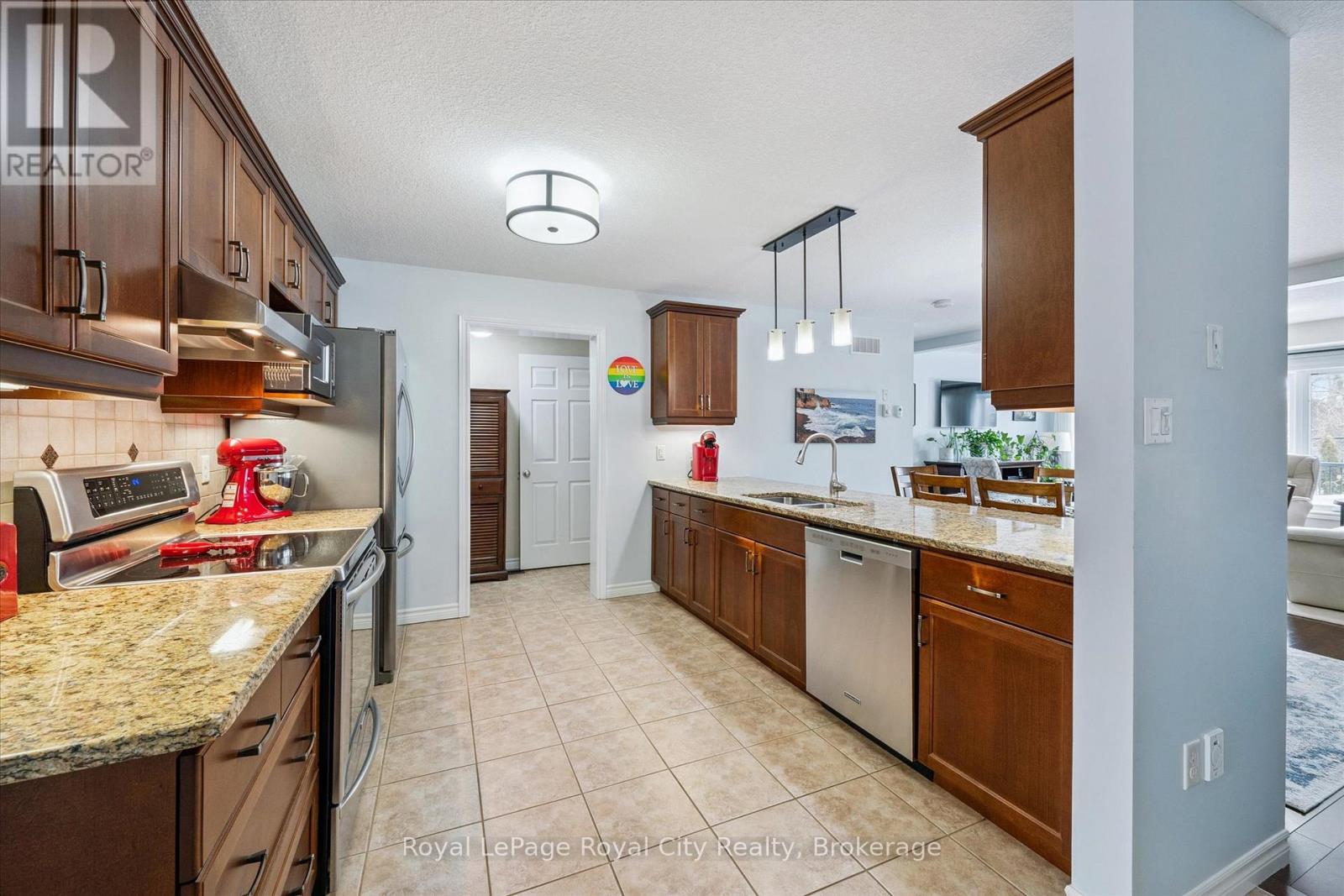 108 Mussen Street, Guelph, Ontario  N1E 0K2 - Photo 7 - X12862412