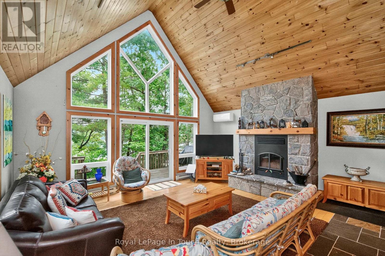 390 Island 360 Island, Georgian Bay (Baxter), Ontario  L0K 1S0 - Photo 15 - X12862630