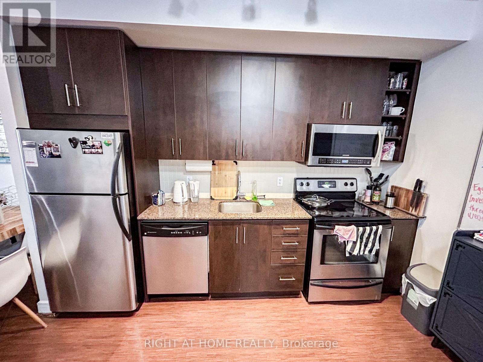 1006 - 116 George Street, Toronto, Ontario  M5A 2M5 - Photo 14 - C12862432