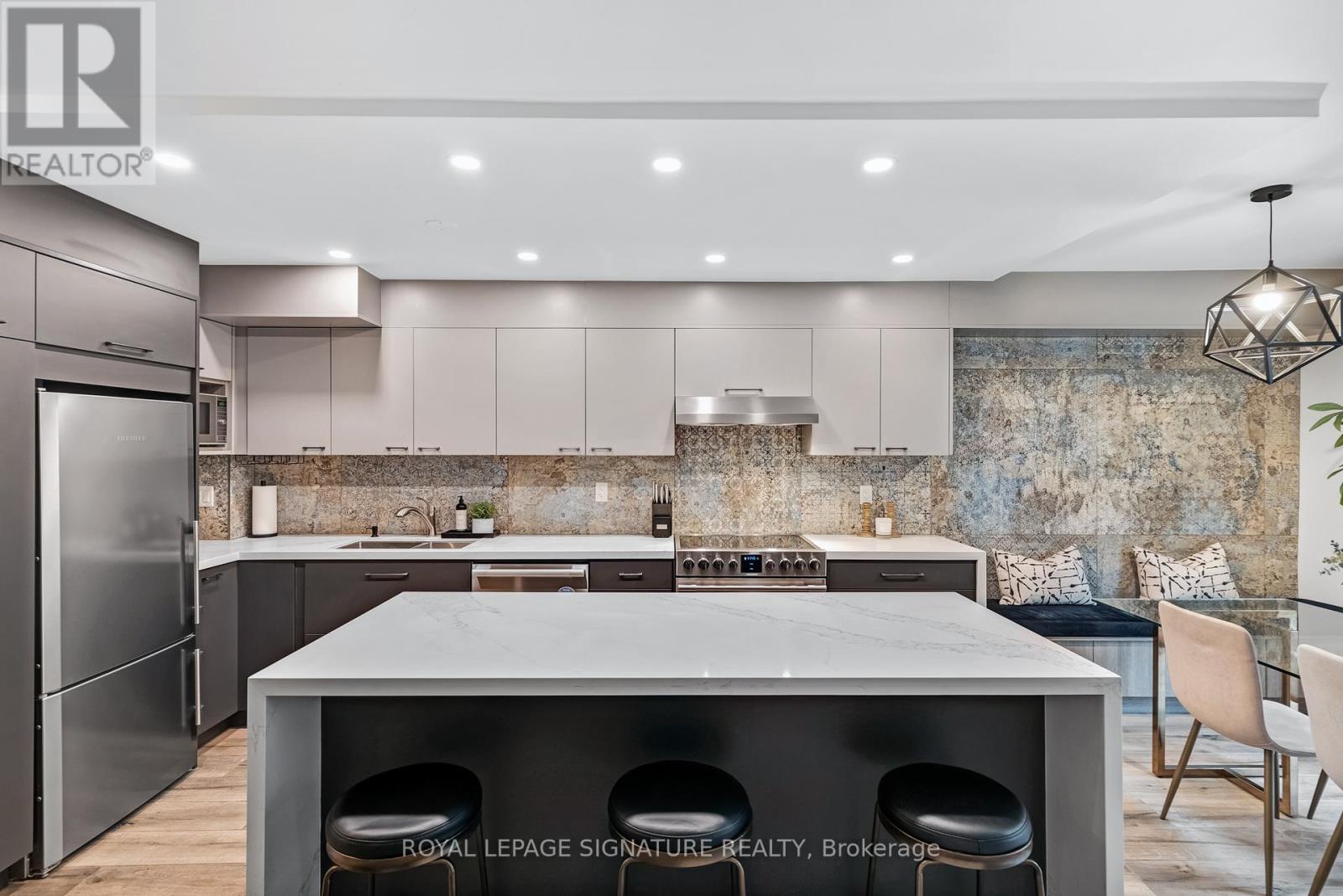 8 - 28 Admiral Road, Toronto, Ontario  M5R 2L5 - Photo 11 - C12862454