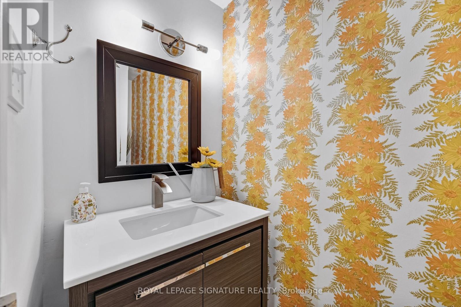 8 - 28 Admiral Road, Toronto, Ontario  M5R 2L5 - Photo 30 - C12862454