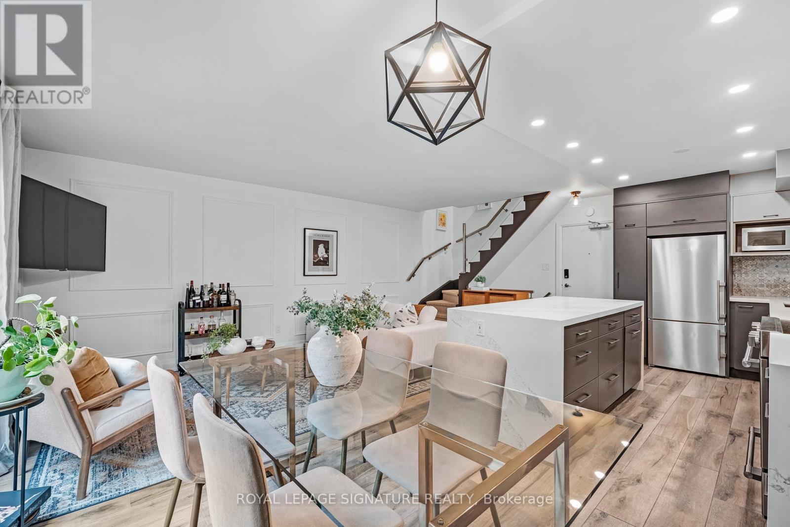 8 - 28 Admiral Road, Toronto, Ontario  M5R 2L5 - Photo 4 - C12862454