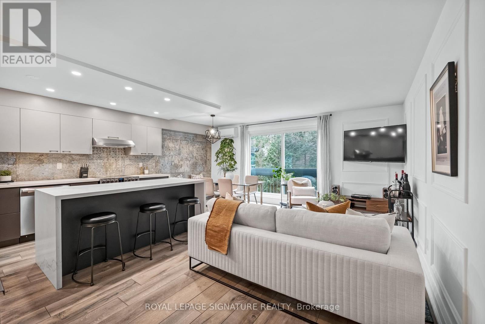 8 - 28 Admiral Road, Toronto, Ontario  M5R 2L5 - Photo 5 - C12862454