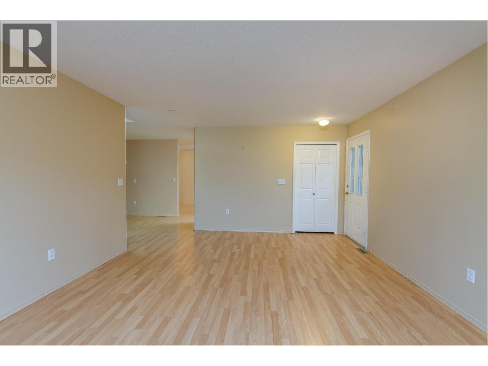 111 Harbourfront Drive Nw Unit# 14, Salmon Arm, British Columbia  V1E 1A3 - Photo 6 - 10370716