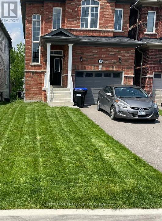 32 Wood Crescent, Essa (Angus), Ontario  L0M 1B5 - Photo 2 - N12862404