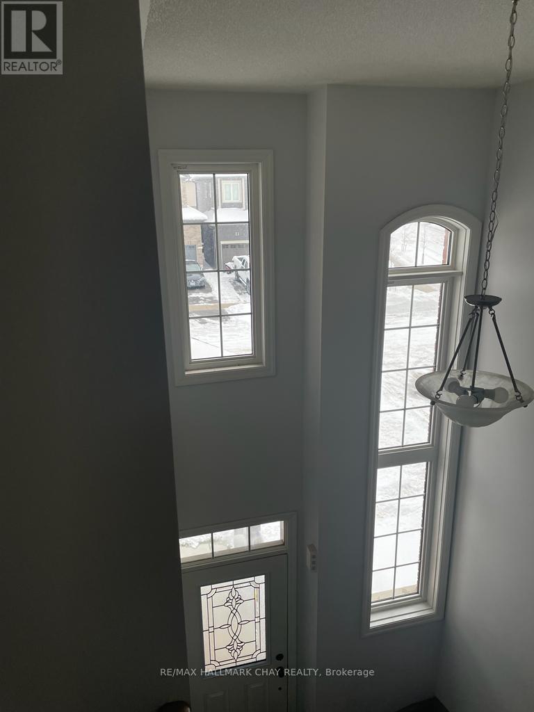 32 Wood Crescent, Essa (Angus), Ontario  L0M 1B5 - Photo 3 - N12862404