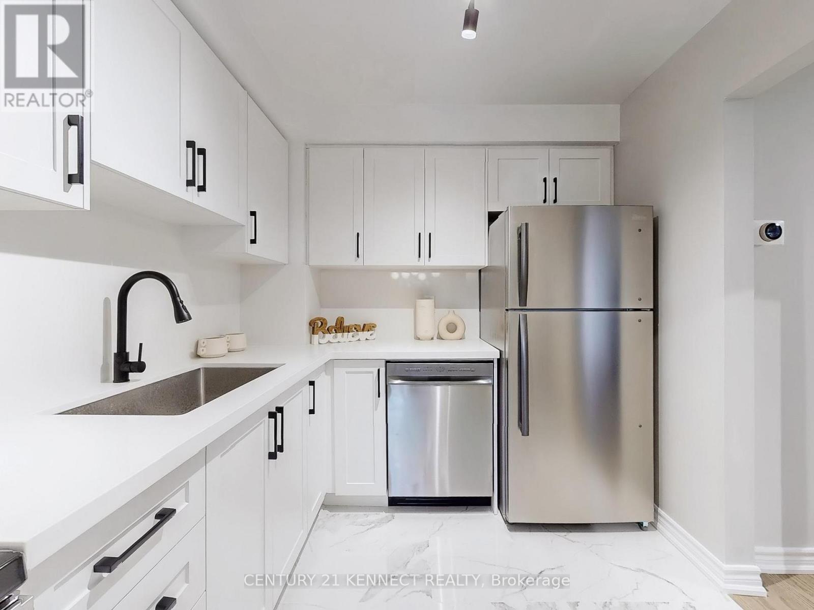 8 - 105 Carlton Road, Markham (Unionville), Ontario  L3R 1Z8 - Photo 7 - N12862410