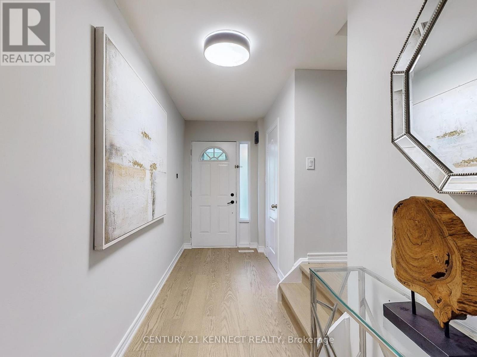 8 - 105 Carlton Road, Markham (Unionville), Ontario  L3R 1Z8 - Photo 9 - N12862410