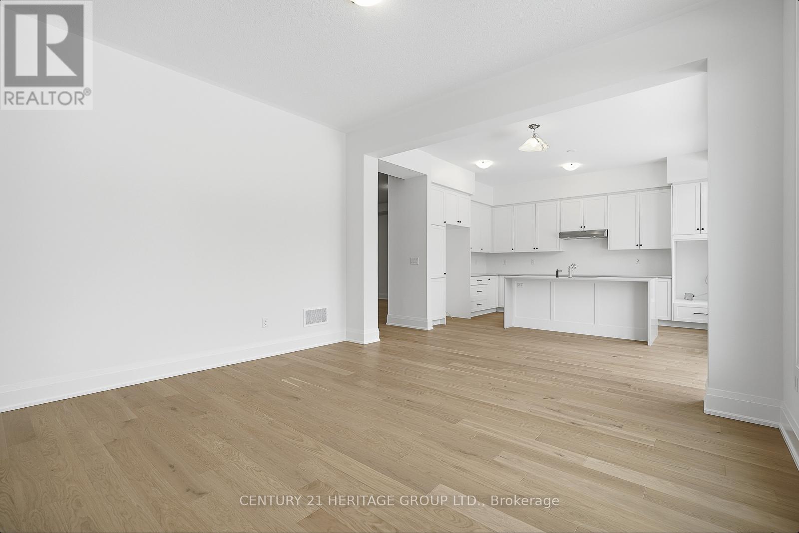 20 Vasey Road, Bradford West Gwillimbury (Bradford), Ontario  L3Z 4P6 - Photo 13 - N12862414