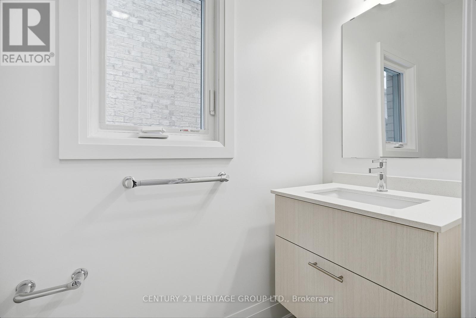 20 Vasey Road, Bradford West Gwillimbury (Bradford), Ontario  L3Z 4P6 - Photo 18 - N12862414