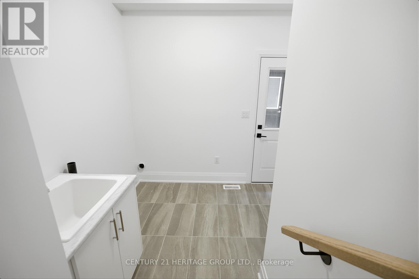 20 Vasey Road, Bradford West Gwillimbury (Bradford), Ontario  L3Z 4P6 - Photo 19 - N12862414