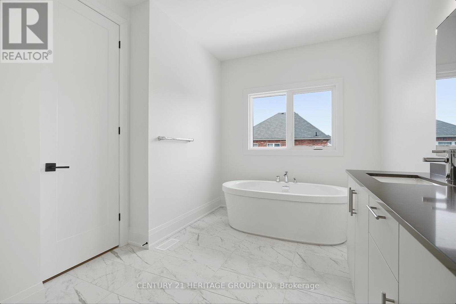 20 Vasey Road, Bradford West Gwillimbury (Bradford), Ontario  L3Z 4P6 - Photo 28 - N12862414