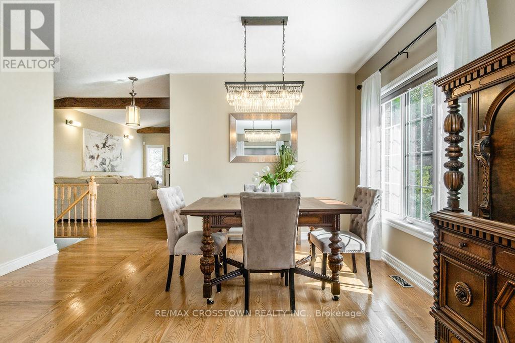 1 Bloxham Place, Barrie (Innis-Shore), Ontario  L4N 9K3 - Photo 11 - S12862596