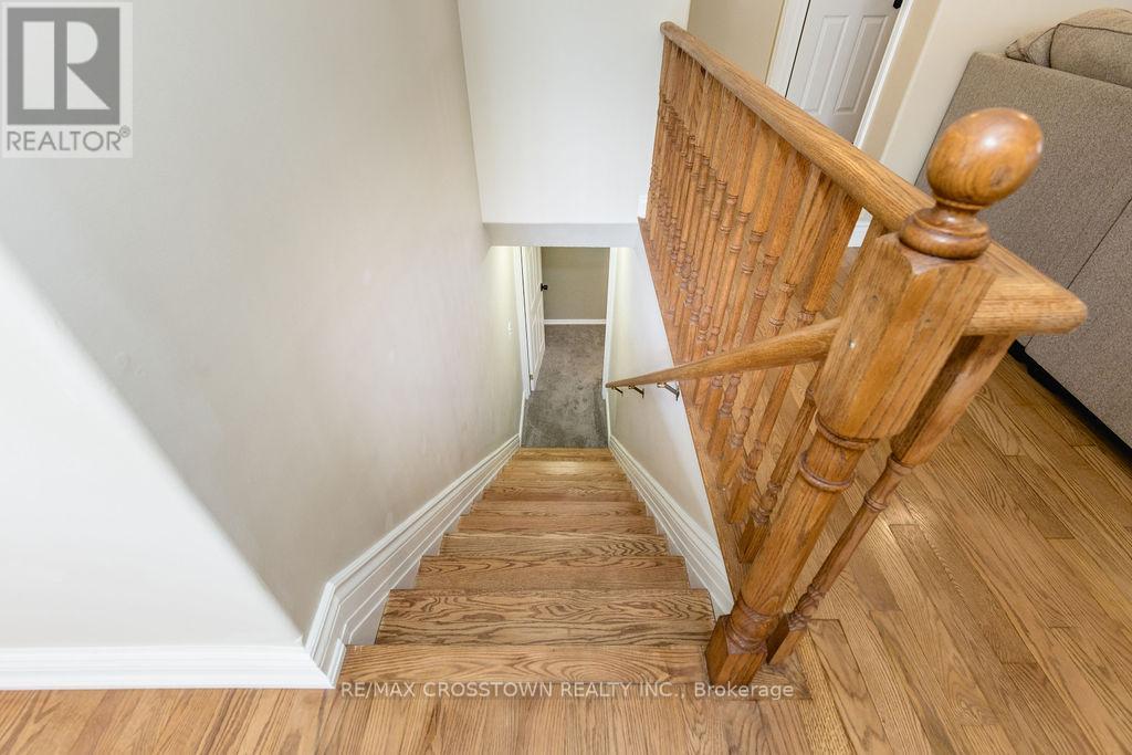 1 Bloxham Place, Barrie (Innis-Shore), Ontario  L4N 9K3 - Photo 30 - S12862596